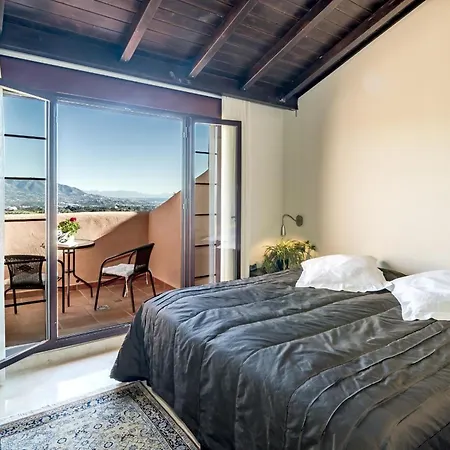 Selecta Penthouse Jazmin Apartment